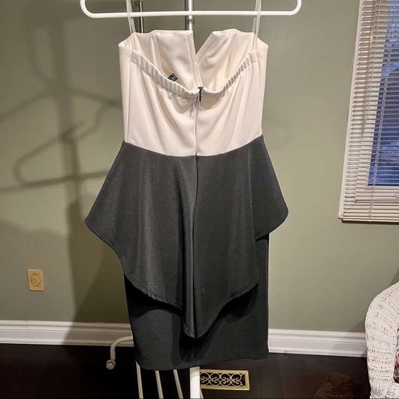 Black and white strapless dress - Picture 2 of 3